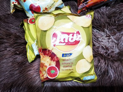 เลย์ ร็อค แผ่นหยักรสหมึกย่าง ฮอตชิลลี่