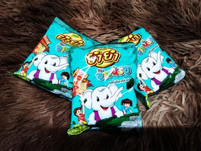 ยำยำ ช้างน้อย รสโนริสาหร่าย ขนาด 20 กรัม