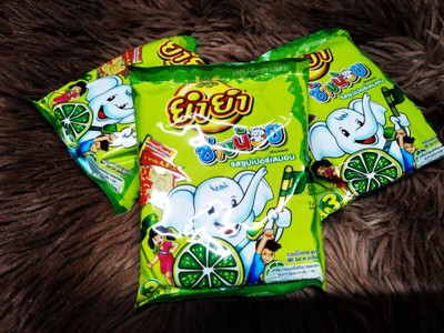 ยำยำ ช้างน้อย รสซุปเปอร์เลมอน ขนาด 20 กรัม ราคา 3 บาท