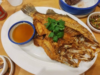 ปลากะพงทอดน้ำปลา