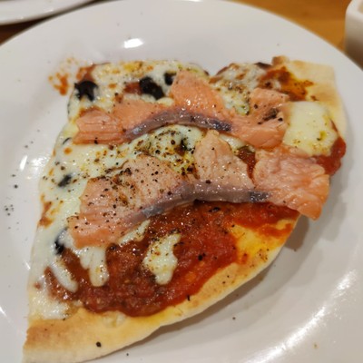 salmon pizza