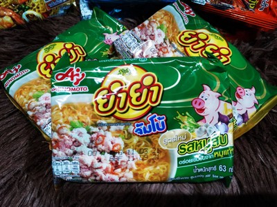 บะหมี่กึ่งสำเร็จรูปรสหมูสับ ขนาด 63 กรัม จัมโบ้