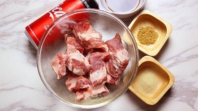วิธีทำ อร่อยแบบไม่ธรรมดา!กับเมนู"ซี่โครงหมูกระดูกอ่อนย่างโค้ก"ละมุนนุ่มลิ้น วิธีทำ อร่อยแบบไม่ธรรมดา!กับเมนู"ซี่โครงหมูกระดูกอ่อนย่างโค้ก"ละมุนนุ่มลิ้น