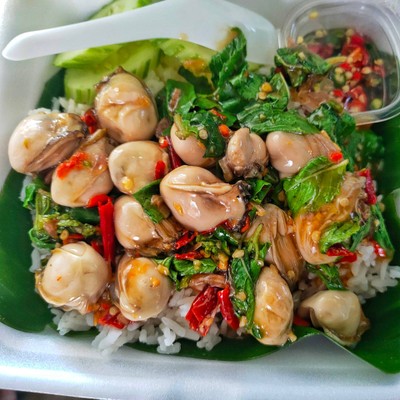 กะเพราหอยนางรม