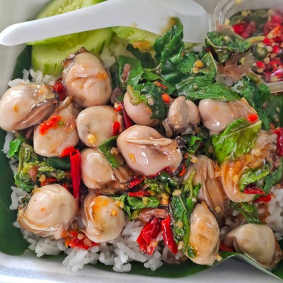 กะเพราหอยนางรม