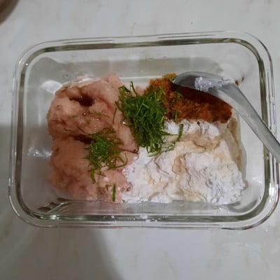 วิธีทำ ทอดมันหมูสูตรพริกแกงตำเอง by maynitra x Philips AirFryer วิธีทำ ทอดมันหมูสูตรพริกแกงตำเอง by maynitra x Philips AirFryer