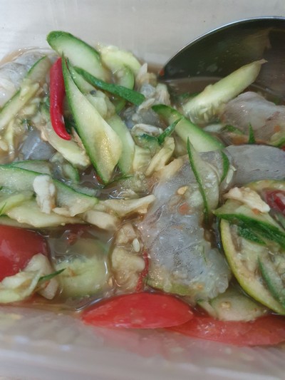 ตำแตงกุ้งสด