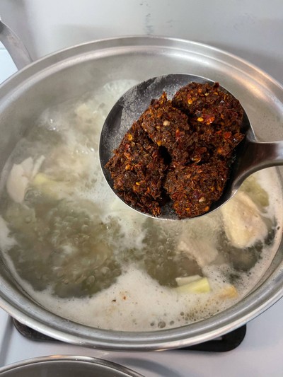 วิธีทำ แกงเมืองไก่ใส่มะละกอ เห็ดนางฟ้า วิธีทำ แกงเมืองไก่ใส่มะละกอ เห็ดนางฟ้า