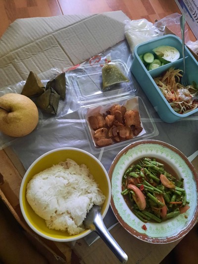 อาหาร หรือ เครื่องดื่ม