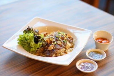 อีทสมิธ EATSMITH Cafe & Restaurant อีทสมิธ EATSMITH Cafe & Restaurant