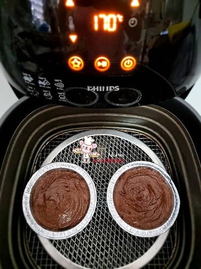 วิธีทำ [Philips Airfryer] ฟัดจ์บราวนี่ซอสนมสด