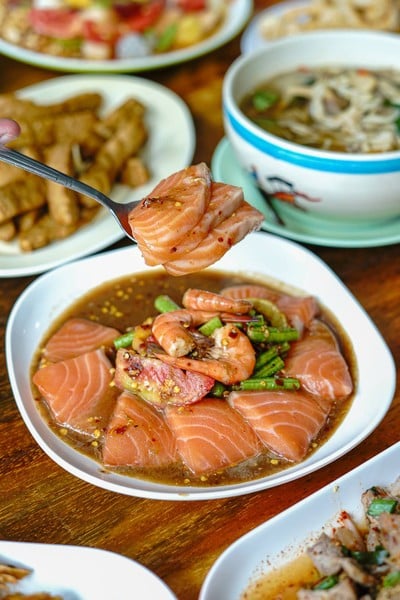 ร้านส้มตำปูม้ารสทิพย์ หนองป่าครั่ง