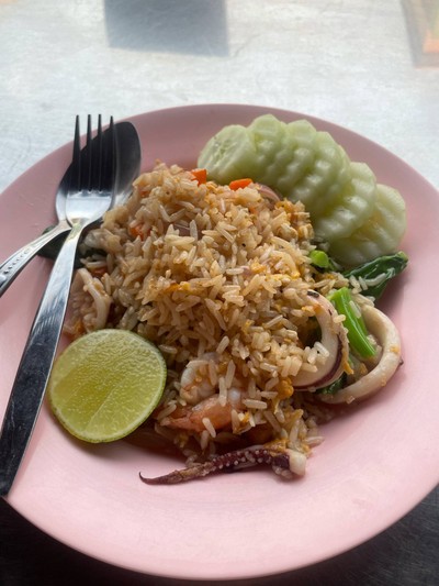 ข้าวผัดทะเล