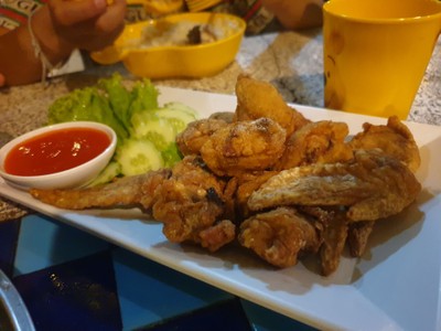 ปีกไก่ทอดน้ำปลา