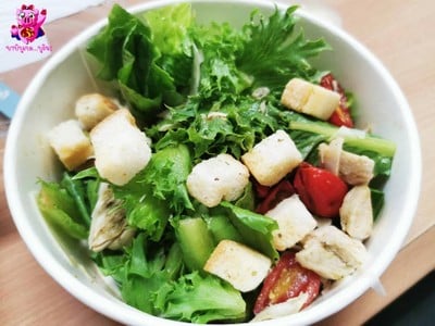 อาหาร หรือ เครื่องดื่ม