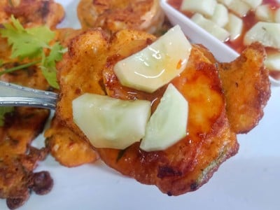 วิธีทำ กุ้งทอดพริกแกง วิธีทำ กุ้งทอดพริกแกง