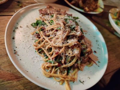 สปาเก็ตตี้พริกแห้งเสือร้องไห้