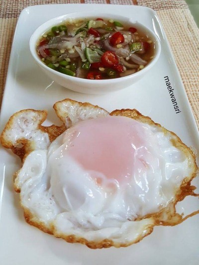 ไข่ดาว