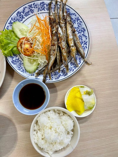 ชุดข้าวปลาไข่ย่าง