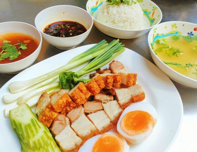 ร้านข้าวหมูแดงประตูน้ำ