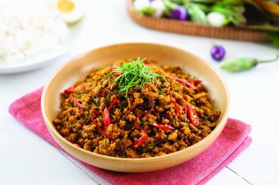 คั่วกลิ้งหมูสับ เป็นกับ