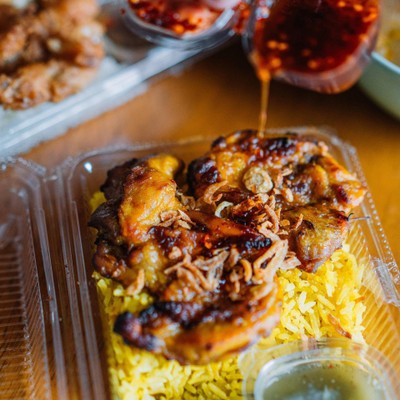 เมนูของร้าน อาหารตามสั่งอิสลาม ข้าวหมกไก่ย่างบังฟารุก ฮาลาล ร้านอาหารอิสลาม 曼谷“邦发禄烤鸡”清真餐厅 热烈欢迎所有穆斯林游客 นวมินทร์ 86