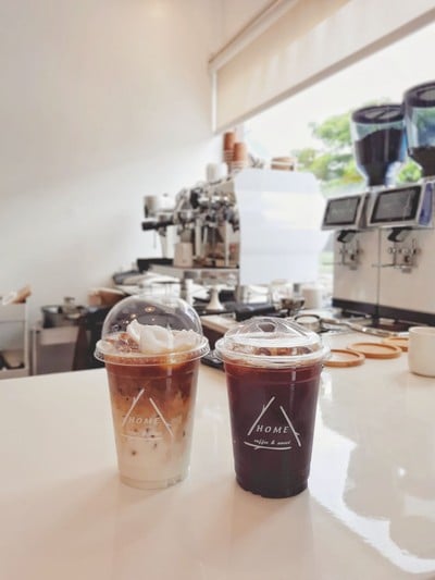 Home Speciallty Coffee and Roaster นครพนม ( อ.นาแก )