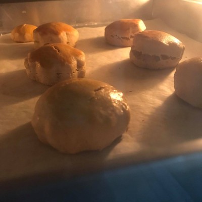 วิธีทำ สโคนลูกเกด (Raisin Scones) วิธีทำ สโคนลูกเกด (Raisin Scones)