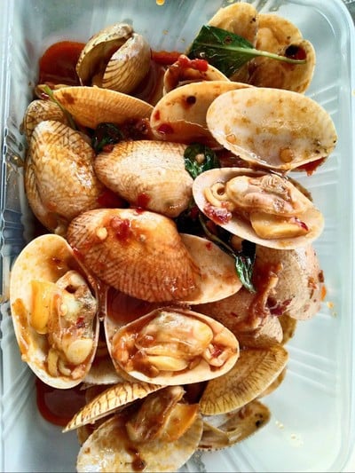 หอยลายผัดพริกเผา