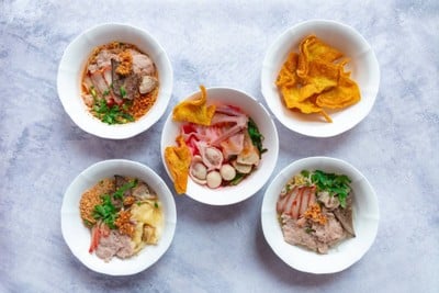 เมนูของร้าน เล้ง ก๋วยเตี๋ยวหมูเด้ง