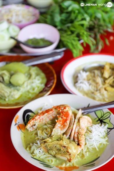 ขนมจีนแม่สมหมาย (หน้าหอนาฬิกาเจ้าเก่า)