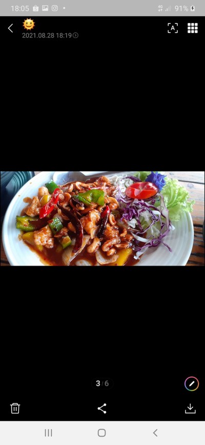 ไก่ผัดเม็ดมะม่วง