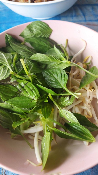 ผักแกล้ม