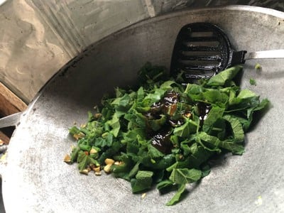 วิธีทำ ยอดฟักทองผัดไข่ 