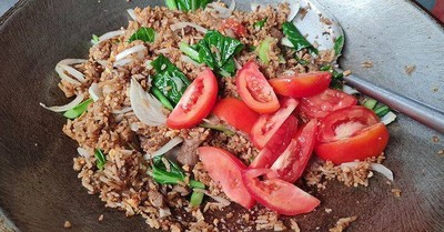 ข้าวผัดโบราณไก่