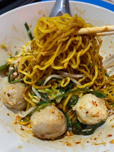 บะหมี่แห้งซีอิ๊วดำ