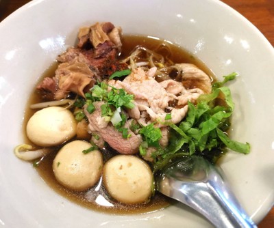 ก๋วยเตี๋ยวน้ำแดง