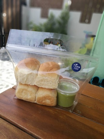 ขนมปังนมสดนุ่มๆทานคู่สังขยาใบเตยหอมอร่อย