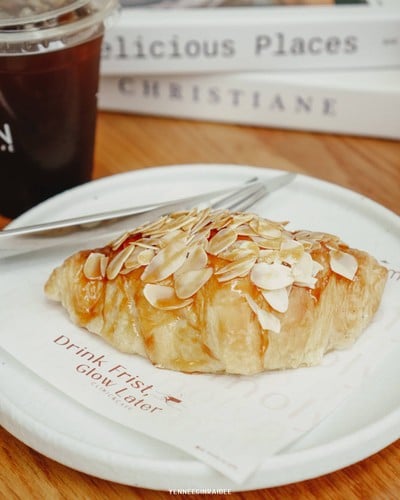 เมนูของร้าน MOLYN Cafe MOLYN Cafe (ซอยมัยลาภ)