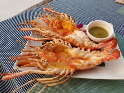 กินลมชมสะพาน