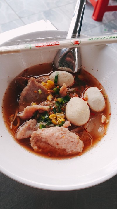 อาหาร หรือ เครื่องดื่ม