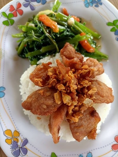 อาหาร หรือ เครื่องดื่ม