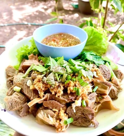 เจ๊ติ๋ม เนื้อต้มบ้านสิงห์