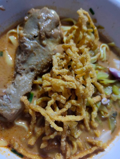 ข้าวซอยน่องไก่