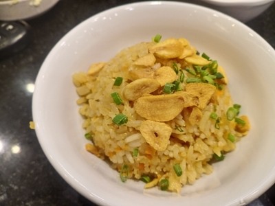 ข้าวผัดกระเทียม