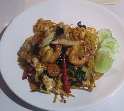 วิธีทำ เส้นเหลืองผัดซีอิ้วกุ้ง วิธีทำ เส้นเหลืองผัดซีอิ้วกุ้ง