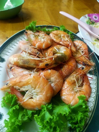 กุ้งขาว(เป็นสด) กิโลละ(900)