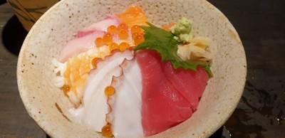 ข้าวหน้าปลาดิบ