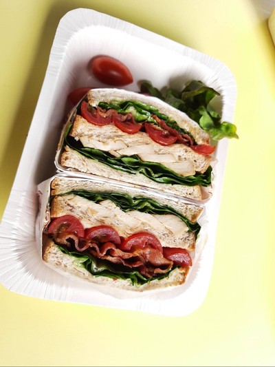 อาหาร หรือ เครื่องดื่ม