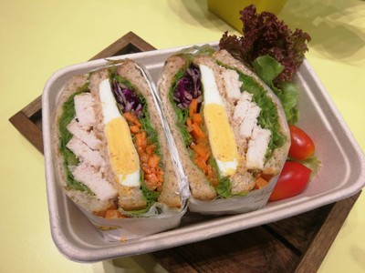 แซนวิชอกไก่และไข่ / Chicken & Egg Sandwich